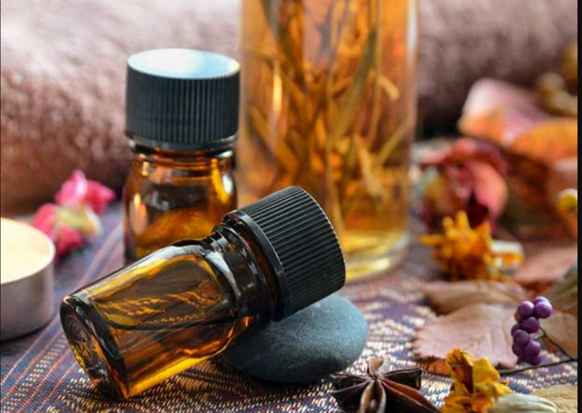 TINH DẦU TRẦM HƯƠNG